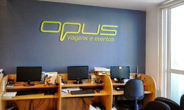 letreiros e fachadas